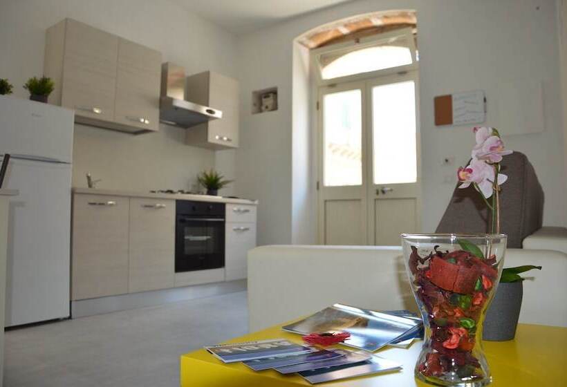 پانسیون Amunì