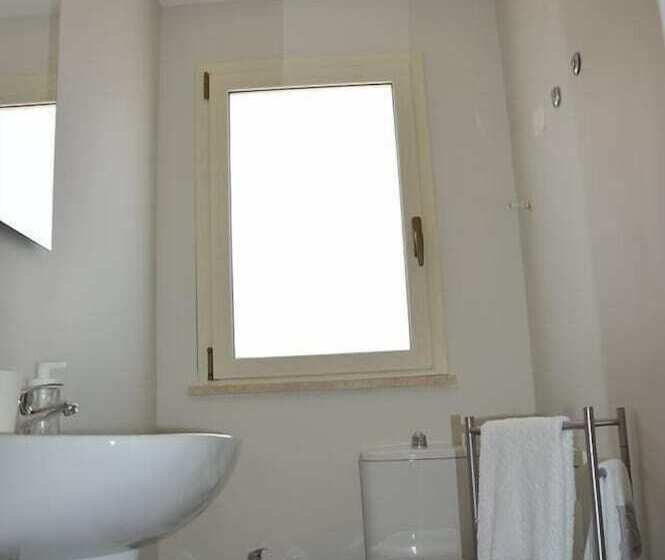 پانسیون Amunì