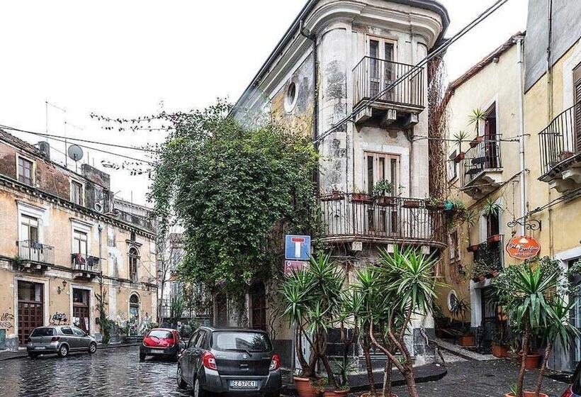 بنسيون Palazzu Stidda