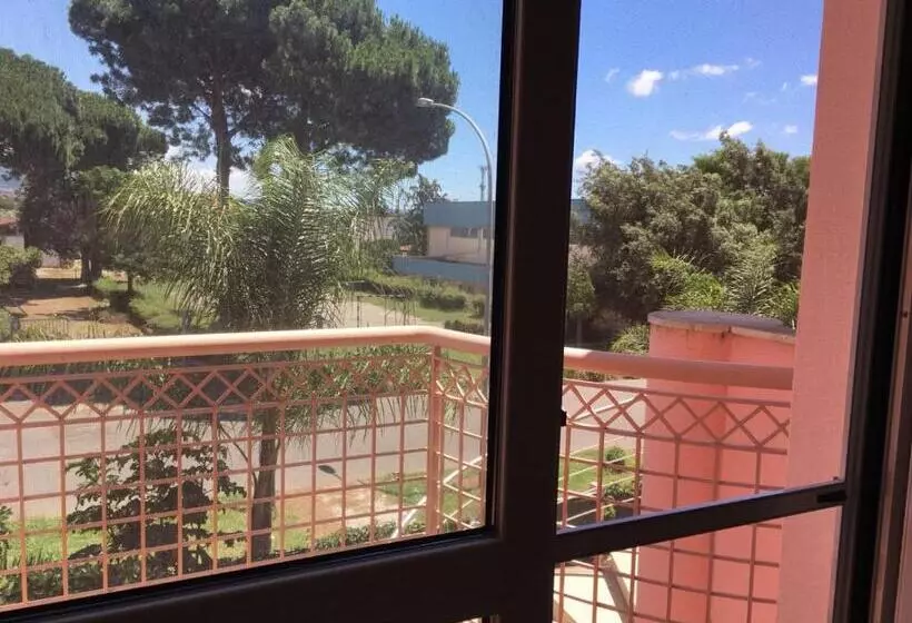 Aamiaismajoitus (B&B) 60quattro Bedrooms