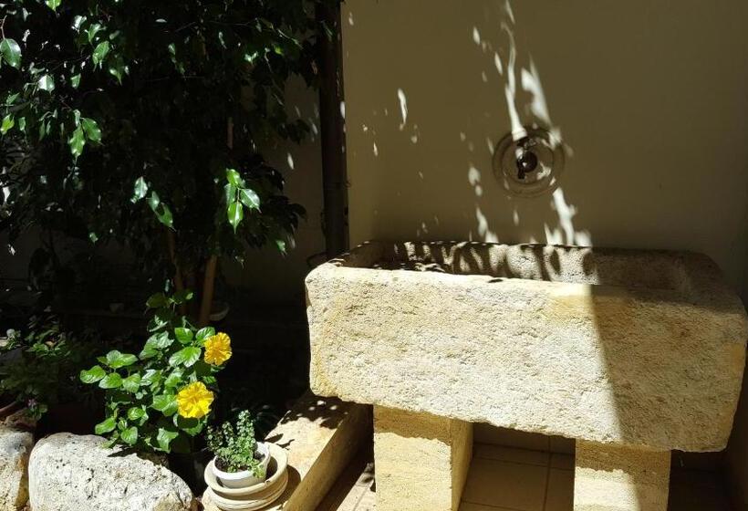 تختخواب و صبحانه Federico Ii