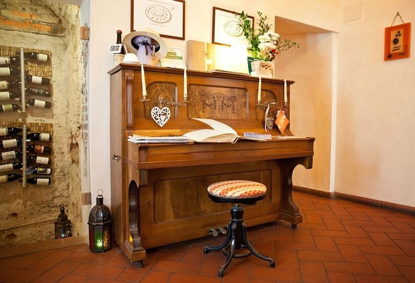 هتل Osteria Senza Fretta Affittacamere