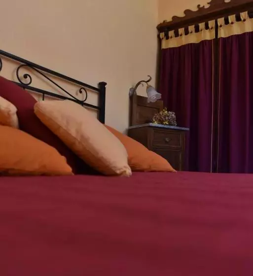 Maaseutuhotelli Agriturismo Le Casaline