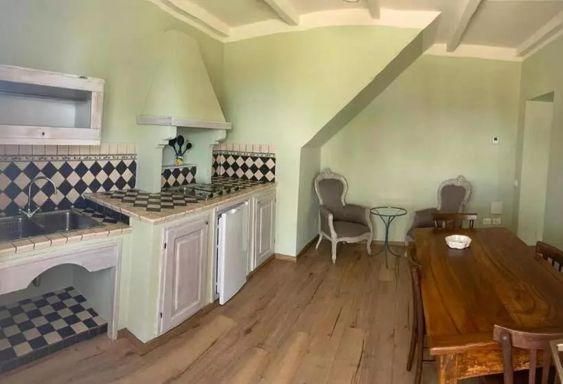 Maaseutuhotelli Agriturismo Le Casaline