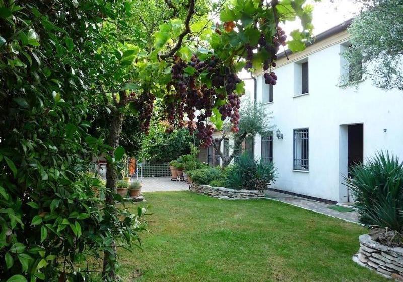 ペンション Casa Stefy