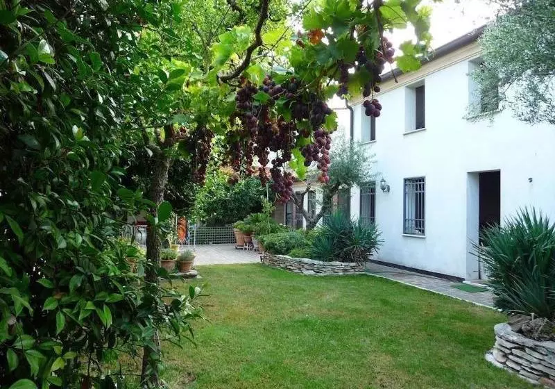 پانسیون Casa Stefy