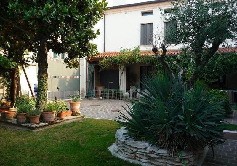 ペンション Casa Stefy