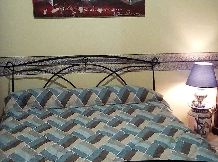 ペンション Le Stanze Di Ginevra S. Maria A Vico