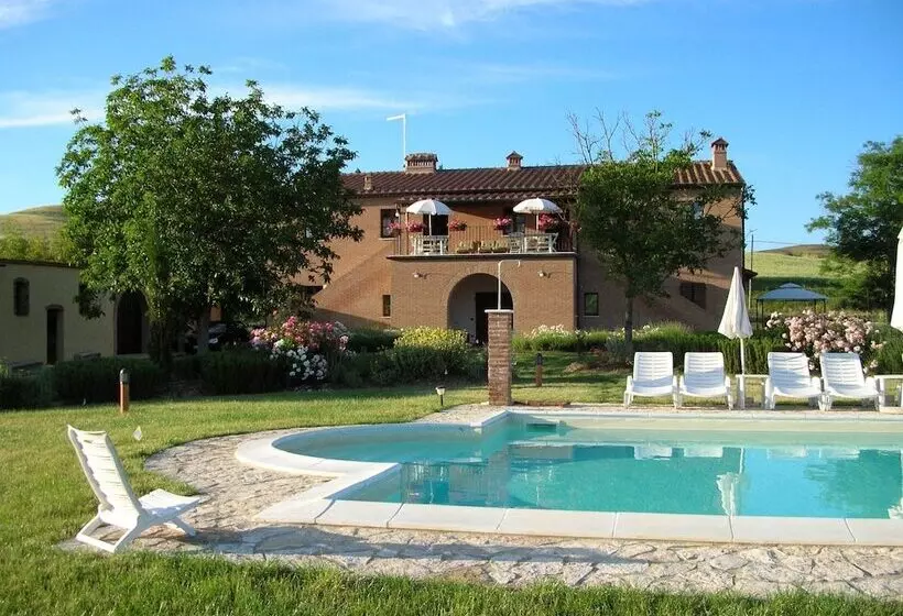 田舎風ホテル Agriturismo Il Poderino