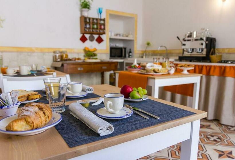 مبيت وإفطار Il Cortile Dei Nonni