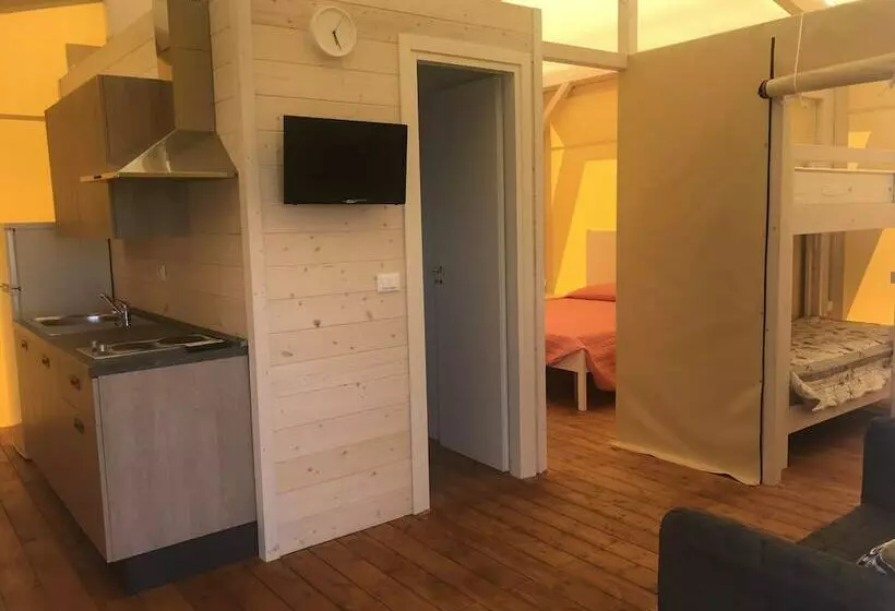 ホテル Vento Etrusco   Camping