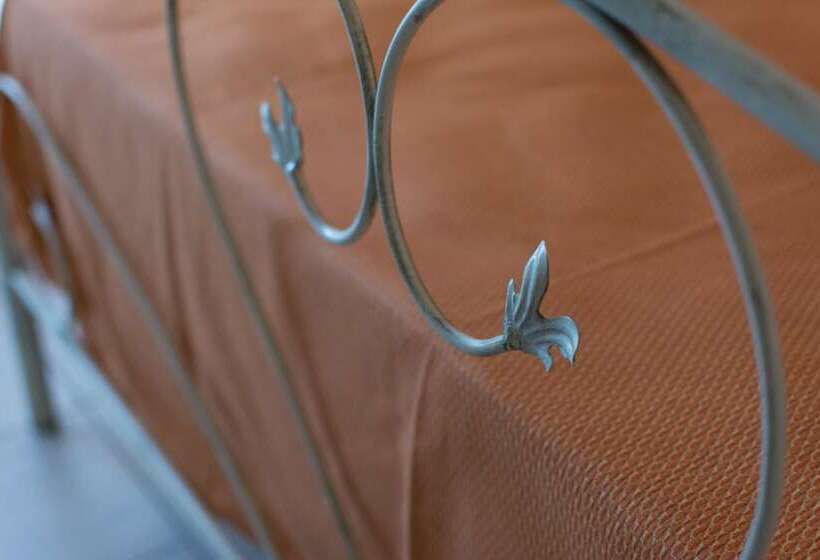 تختخواب و صبحانه Civico 44