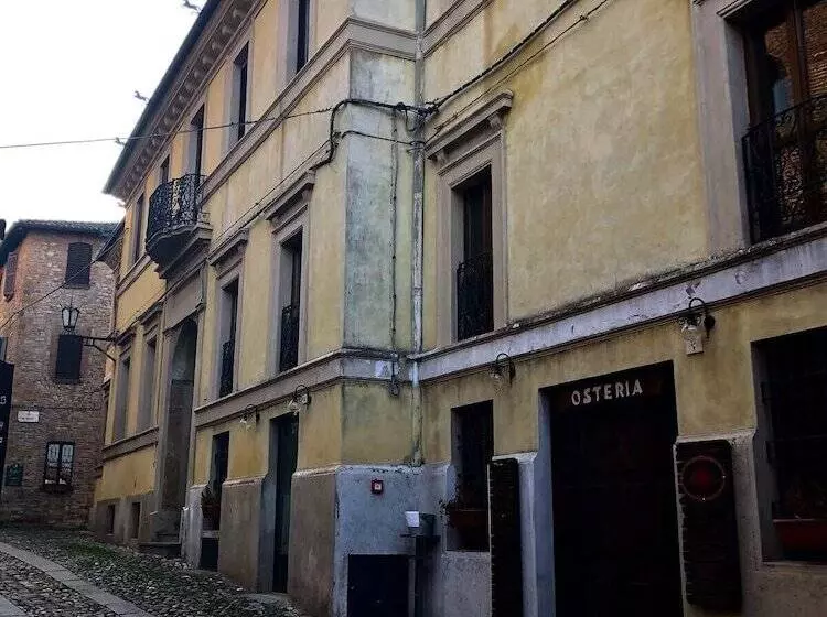 ペンション Dimora Del Podestà