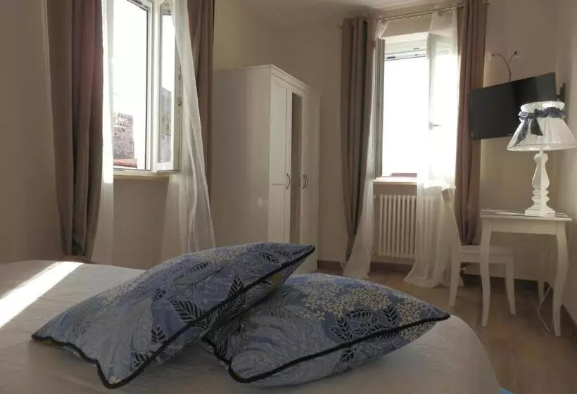 Santa Lucia B&b