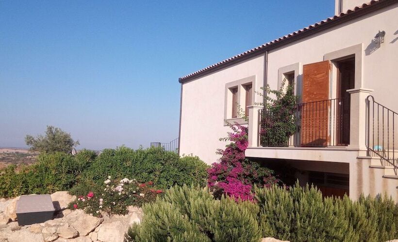 בית מלון כפרי Olivandro