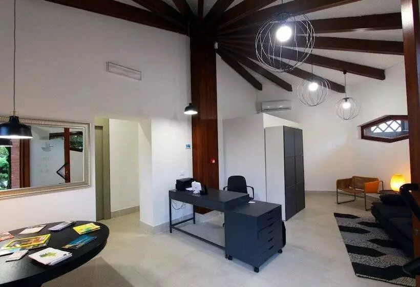 ホテル Albergo Torre Di Codana