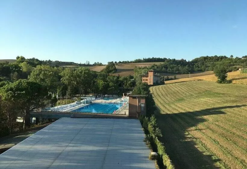 ホテル Albergo Torre Di Codana