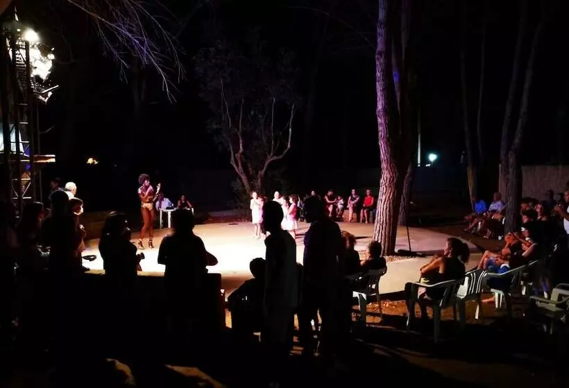 ホテル Village Camping Fico D India