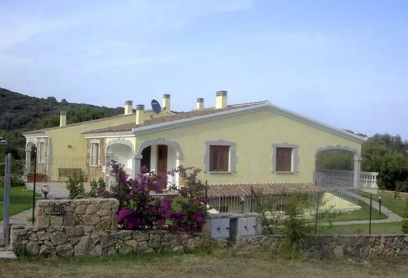 اقامتگاه I Giardini Di Porto Ottiolu