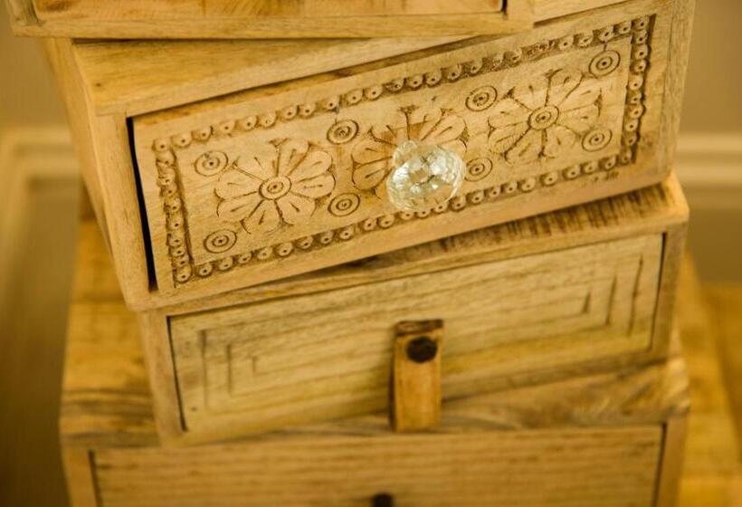 تختخواب و صبحانه La Chiaja Art&relais