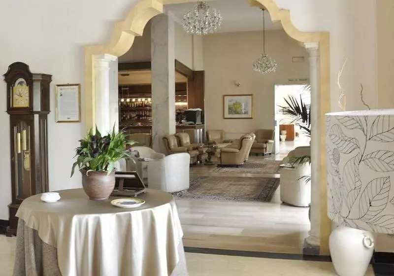 ホテル Albergo Savoia Palace