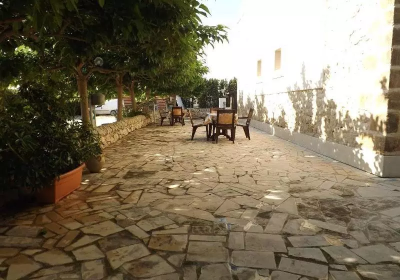 Le Baronie