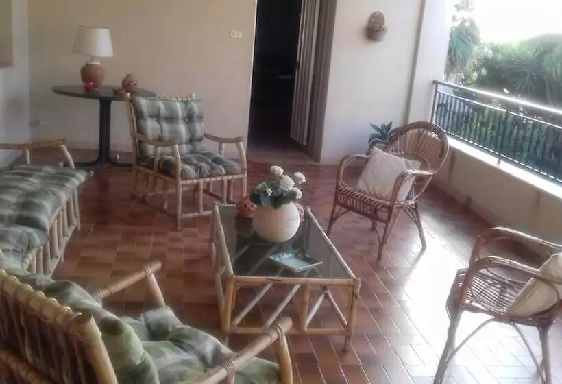 Majatalo Bouganville Guest House