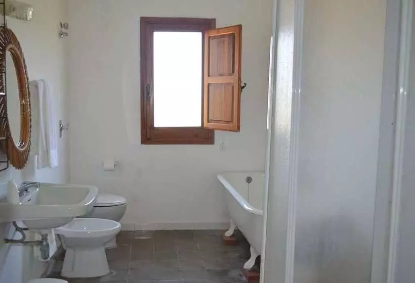 Majatalo Bouganville Guest House