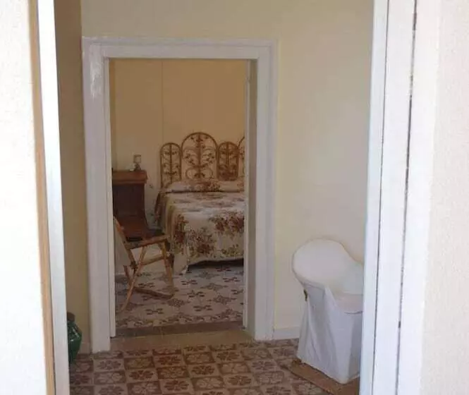 Majatalo Bouganville Guest House