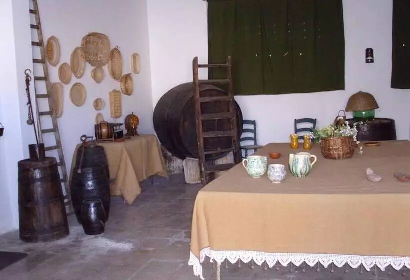 Majatalo Bouganville Guest House