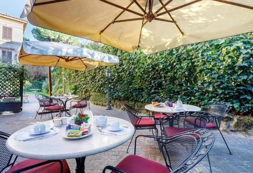 בית מלון כפרי Aventino