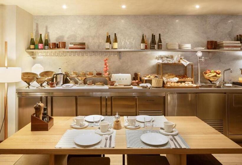 Отель Casa Teva Barcelona