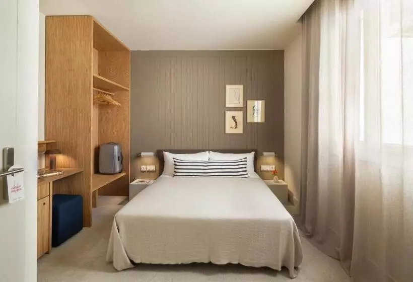 Отель Casa Teva Barcelona