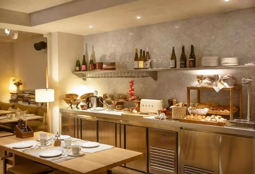 Отель Casa Teva Barcelona