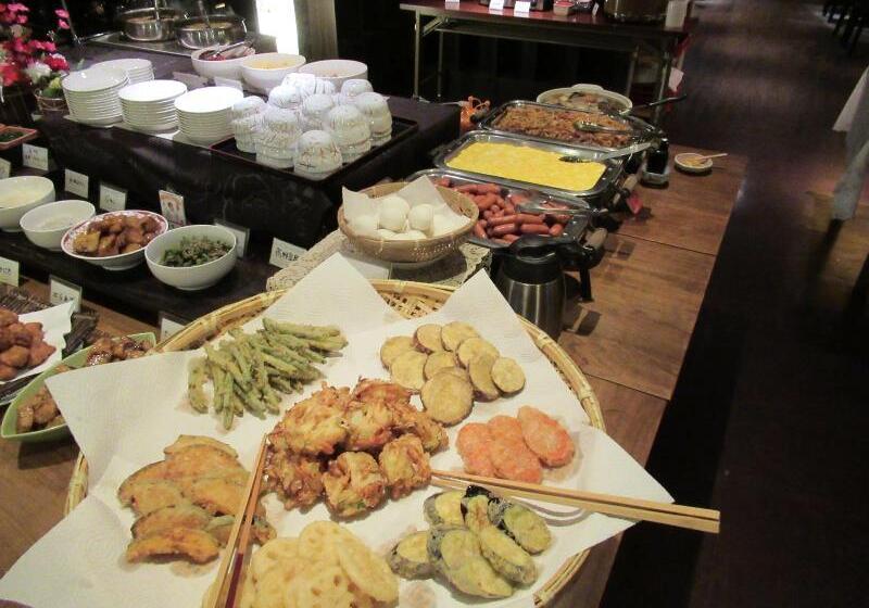 בית מלון כפרי Crown Hills Kokura