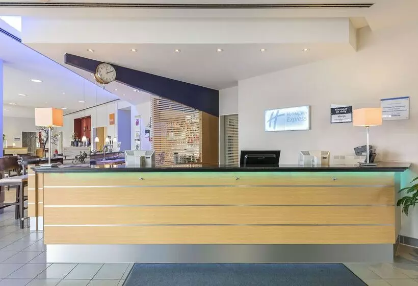호텔 Holiday Inn Express Cologne Muelheim, An Ihg