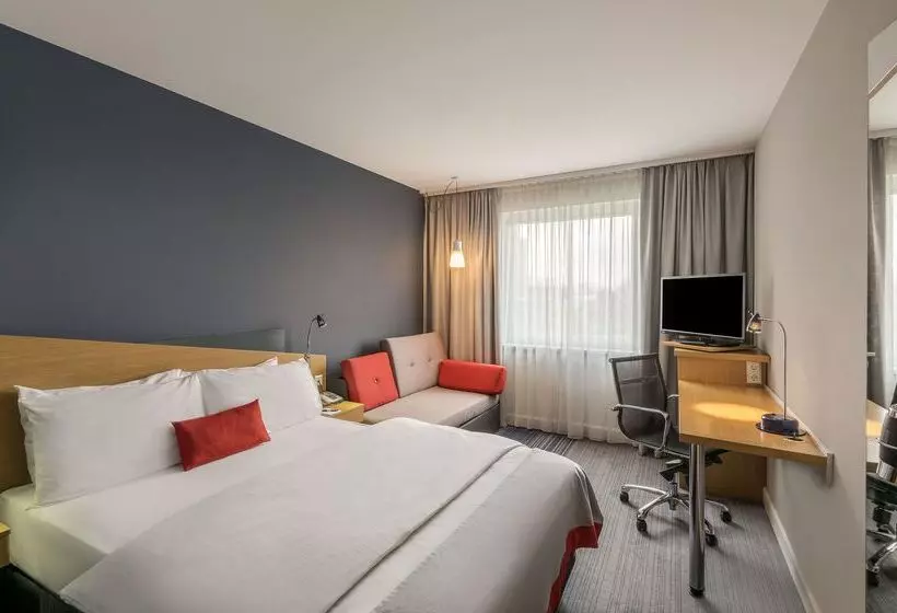 호텔 Holiday Inn Express Cologne Muelheim, An Ihg