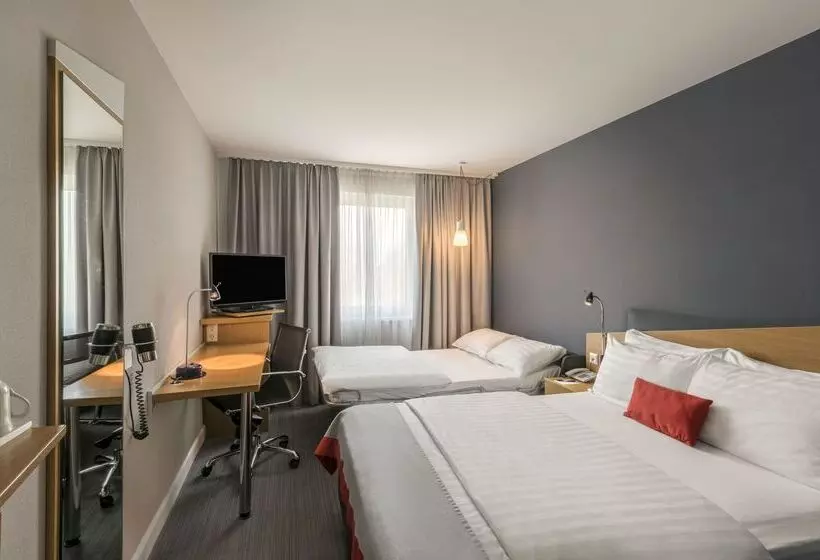 호텔 Holiday Inn Express Cologne Muelheim, An Ihg
