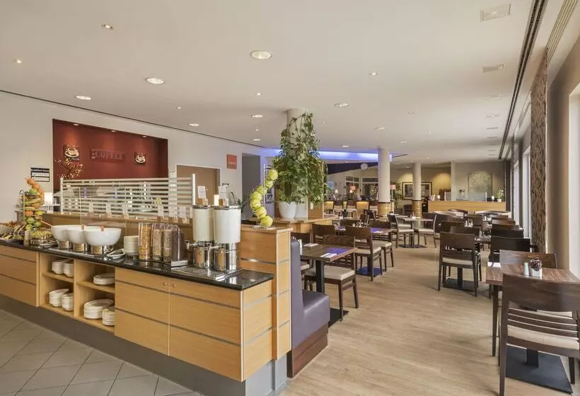 호텔 Holiday Inn Express Cologne Muelheim, An Ihg