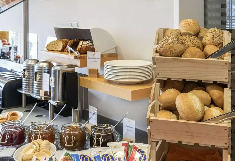 호텔 Holiday Inn Express Cologne Muelheim, An Ihg