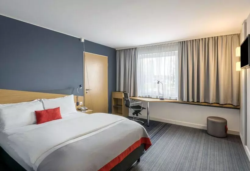 호텔 Holiday Inn Express Cologne Muelheim, An Ihg