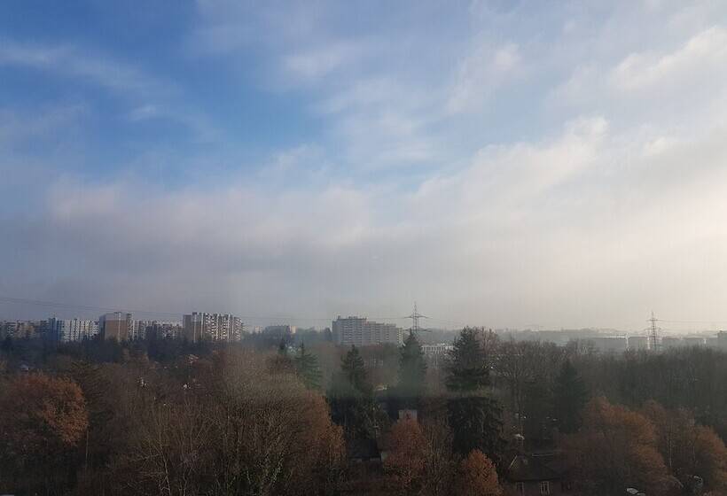 هتل Holiday Inn Express Geneva Airport, An Ihg