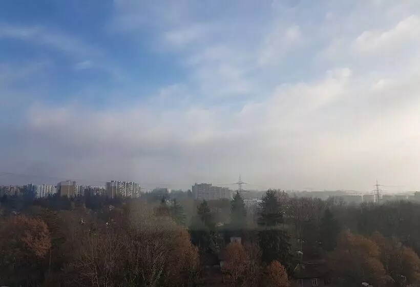 هتل Holiday Inn Express Geneva Airport, An Ihg