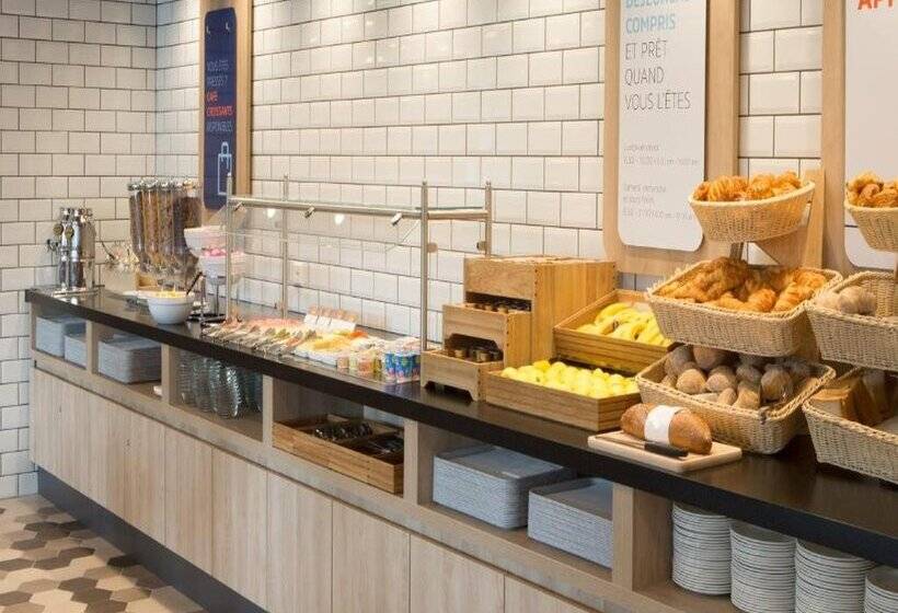 هتل Holiday Inn Express Geneva Airport, An Ihg