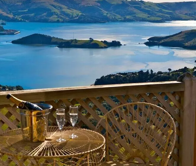 호텔 Larnach Lodge & Stable Stay