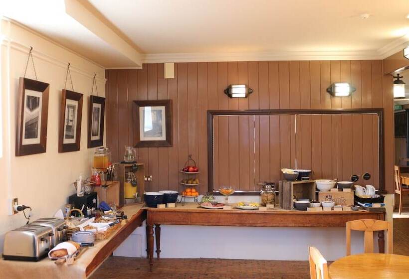 Hotel Larnach Lodge & Stable Stay