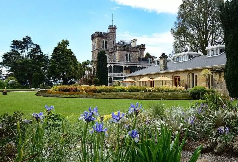 호텔 Larnach Lodge & Stable Stay