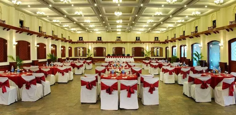 فندق Noor Us Sabah Palace