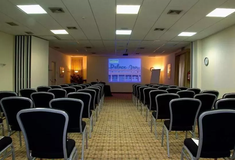 בית מלון כפרי Palace Inn Rome Fiano