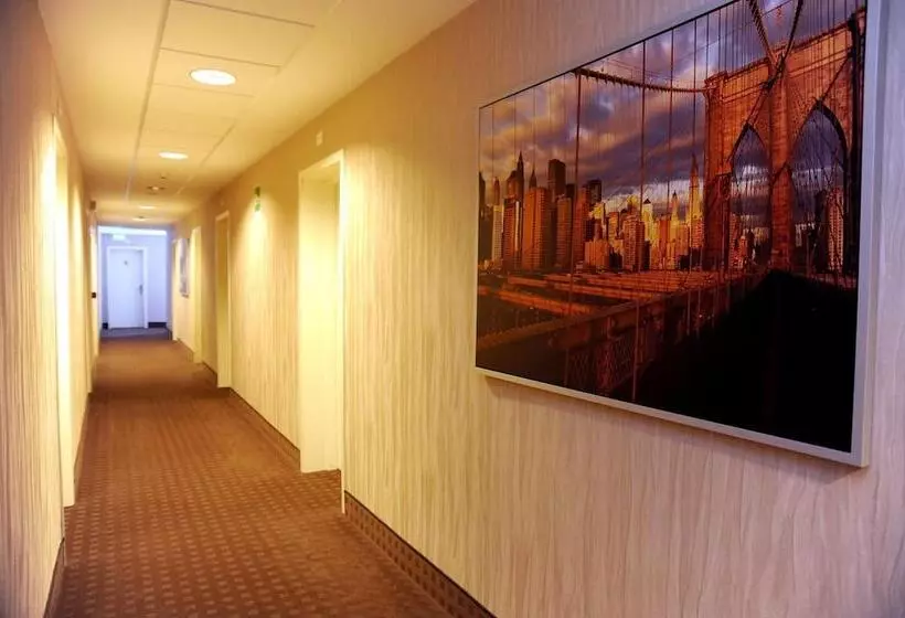 בית מלון כפרי Palace Inn Rome Fiano